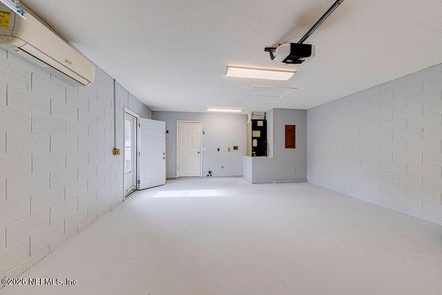 40021 PARKINSONIA Street, Lady Lake, FL 32159