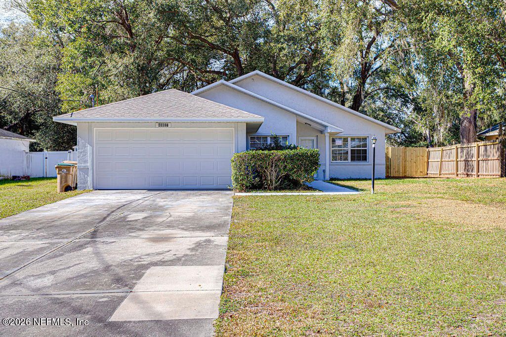 40021 PARKINSONIA Street, Lady Lake, FL 32159