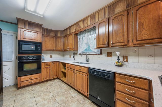 112 FOX HALL, Dover, DE 19904