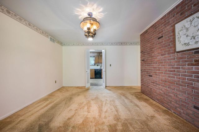 112 FOX HALL, Dover, DE 19904