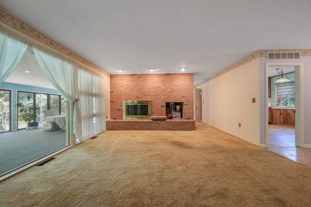 112 FOX HALL, Dover, DE 19904