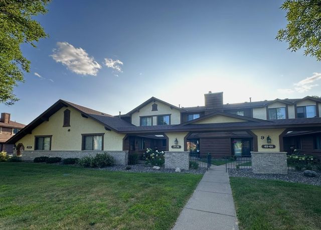 79 126th Lane NW, Coon Rapids, MN 55448