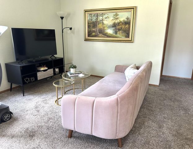 79 126th Lane NW, Coon Rapids, MN 55448