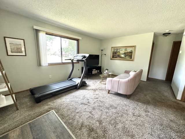 79 126th Lane NW, Coon Rapids, MN 55448