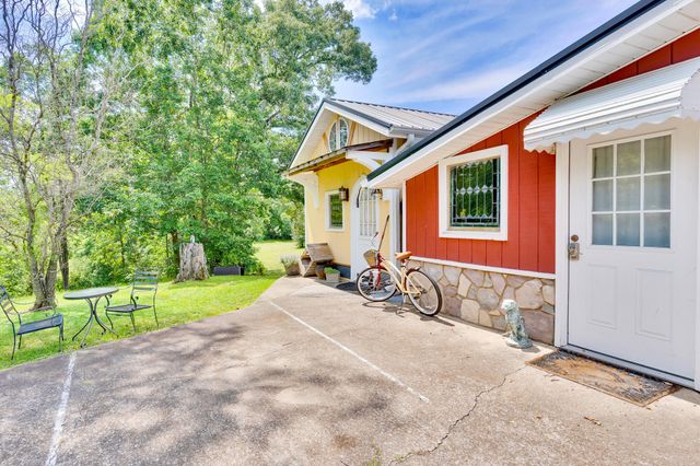 997 W 12th Street, Chickamauga, GA 30707