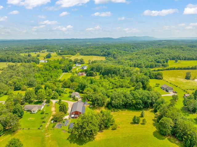 997 W 12th Street, Chickamauga, GA 30707