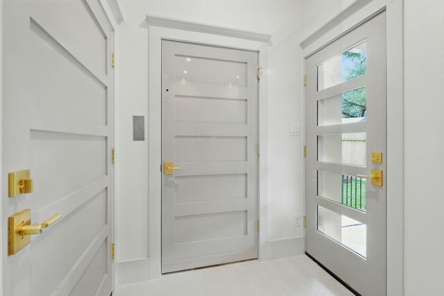 6905 Rudi CV, Austin, TX 78759