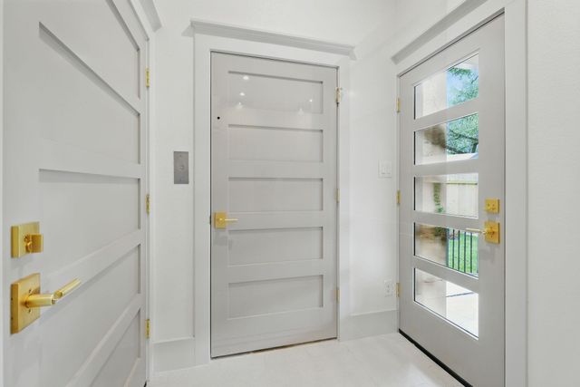 6905 Rudi CV, Austin, TX 78759