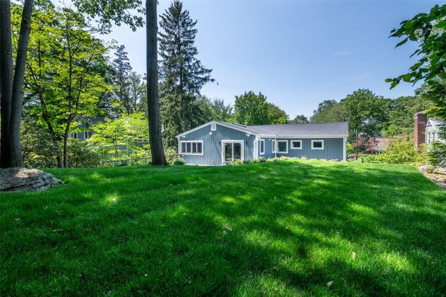 25 Shadow Lane, Larchmont, NY 10538