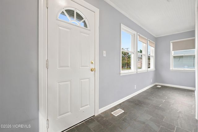 42 Center Avenue, Leonardo, NJ 07737
