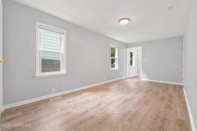 42 Center Avenue, Leonardo, NJ 07737