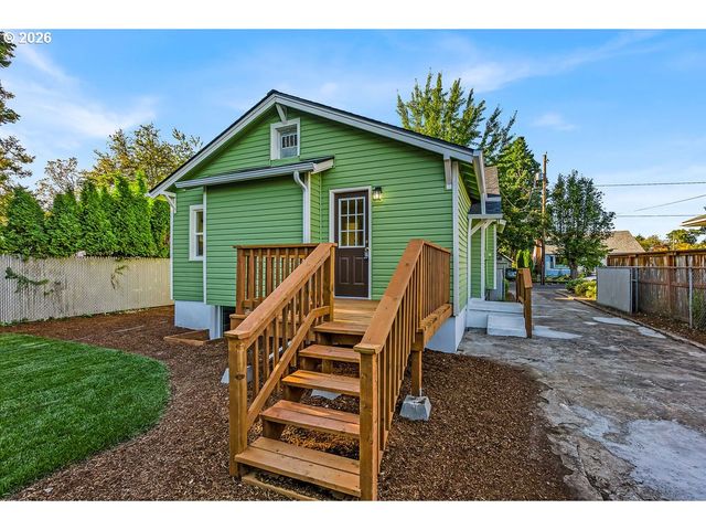 7824 Se YAMHILL St, Portland, OR 97215