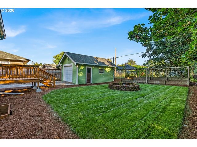 7824 Se YAMHILL St, Portland, OR 97215