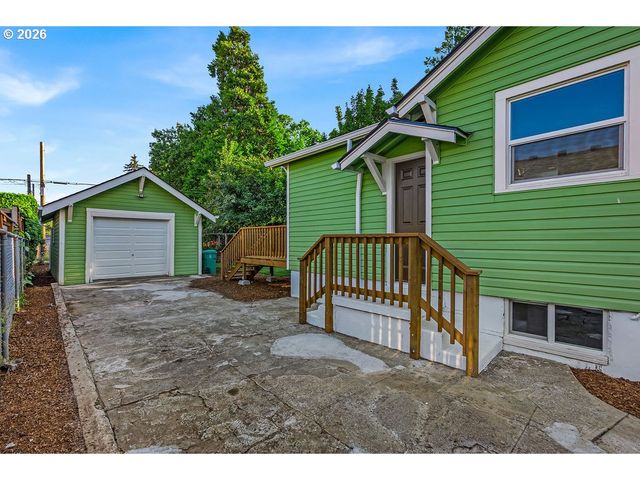 7824 Se YAMHILL St, Portland, OR 97215