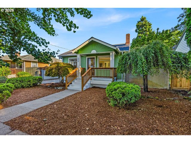 7824 Se YAMHILL St, Portland, OR 97215