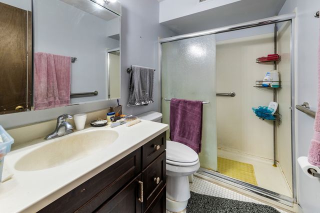 1191 E BARBERRY Lane E, Palatine, IL 60074