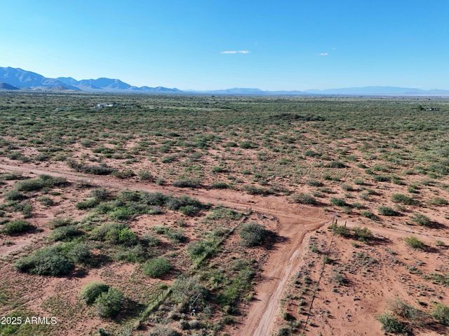 0 E Devon -- 24, Pearce, AZ 85625