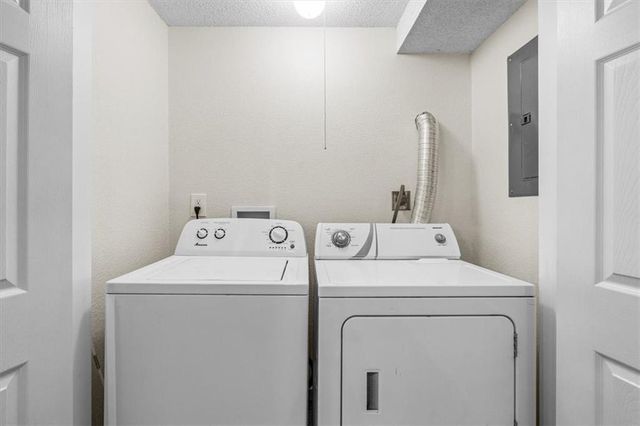 3210 Summit Street, Kansas City, MO 64111