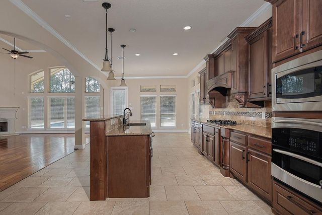 7 Prism Point Place, The Woodlands, TX 77389