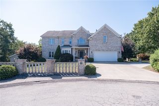 6411 Ten Point Cir, Level Green, PA 15085