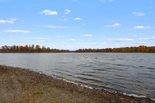 41758 N Park Street, Paw Paw, MI 49079