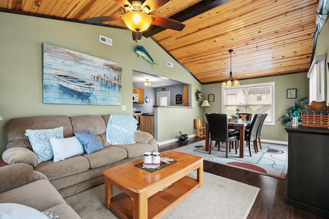 41758 N Park Street, Paw Paw, MI 49079