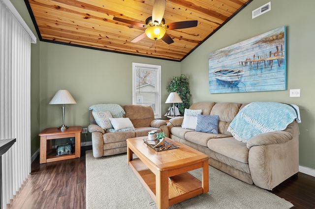 41758 N Park Street, Paw Paw, MI 49079