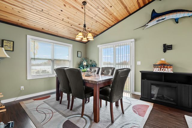 41758 N Park Street, Paw Paw, MI 49079