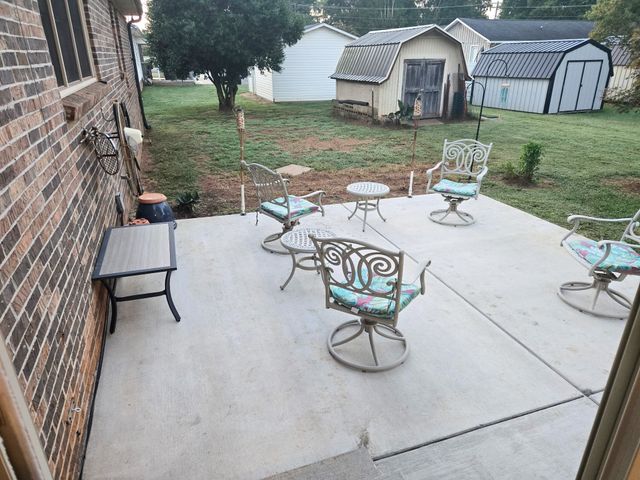 103 Lisa Cir, Winchester, TN 37398