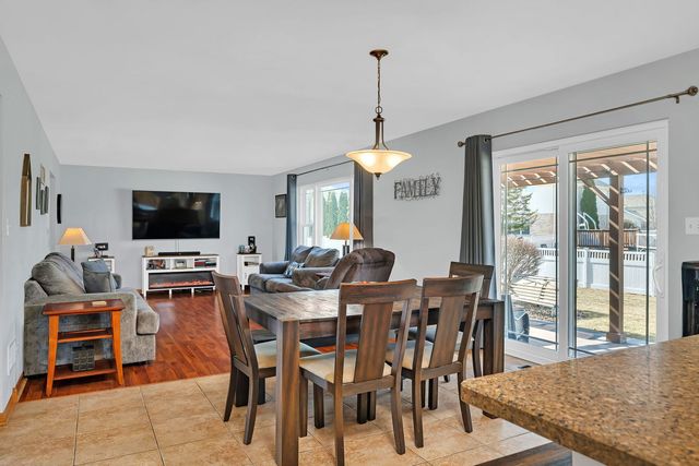 24450 Arrowhead Drive, Manhattan, IL 60442