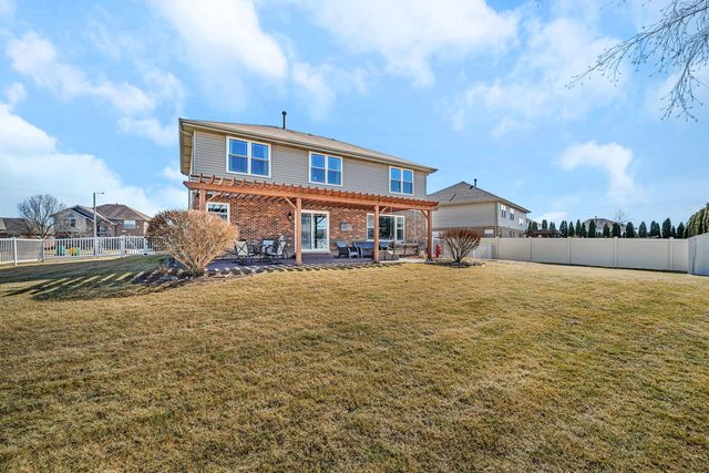 24450 Arrowhead Drive, Manhattan, IL 60442