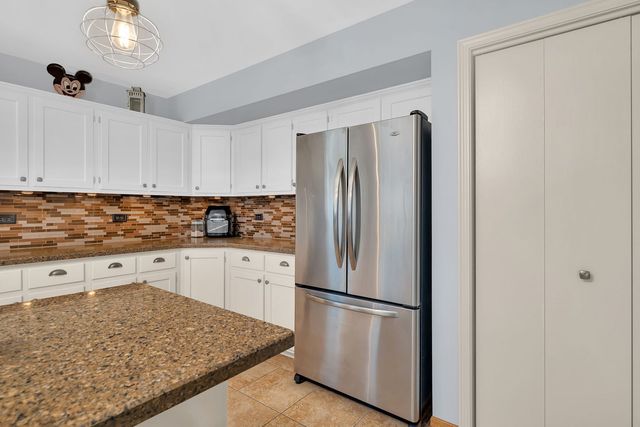 24450 Arrowhead Drive, Manhattan, IL 60442