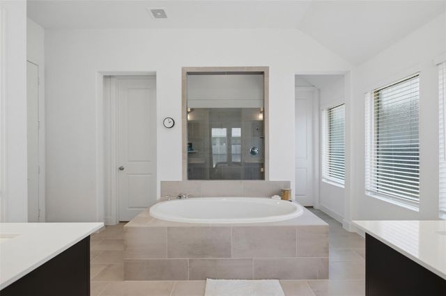 120 Berean LN, Liberty Hill, TX 78642