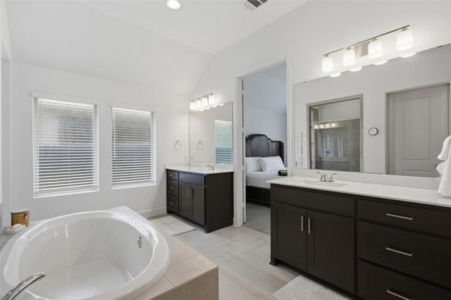 120 Berean LN, Liberty Hill, TX 78642