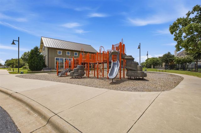 120 Berean LN, Liberty Hill, TX 78642