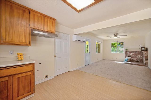 19205 Geisendorfer Rd, Applegate, CA 95703