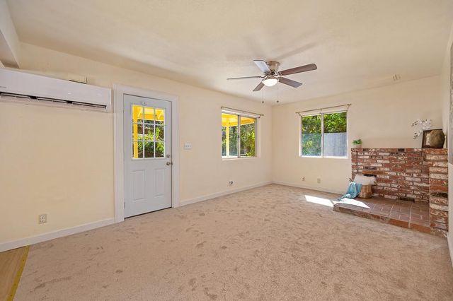 19205 Geisendorfer Rd, Applegate, CA 95703
