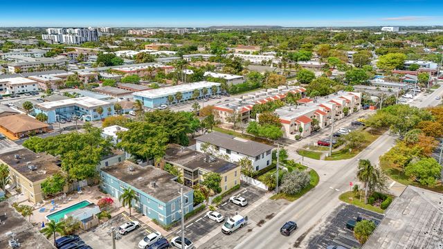 305 SE 11th Avenue, Pompano Beach, FL 33060
