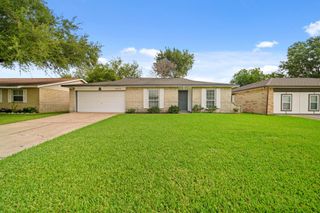 9903 Robin Street, La Porte, TX 77571