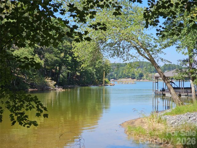 2071 Ellingwood Point 122, Connelly Springs, NC 28612