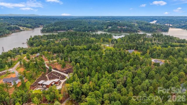2071 Ellingwood Point 122, Connelly Springs, NC 28612