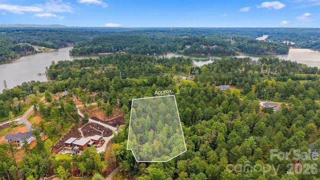 2071 Ellingwood Point 122, Connelly Springs, NC 28612