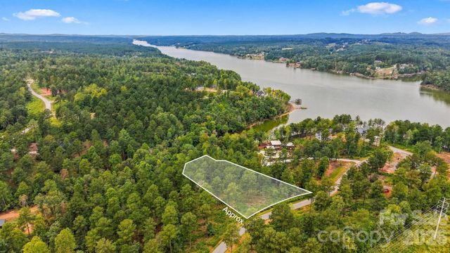 2071 Ellingwood Point 122, Connelly Springs, NC 28612