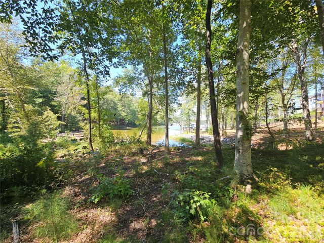 2071 Ellingwood Point 122, Connelly Springs, NC 28612