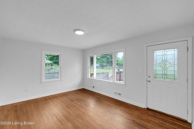 8810 Terry Rd, Louisville, KY 40258