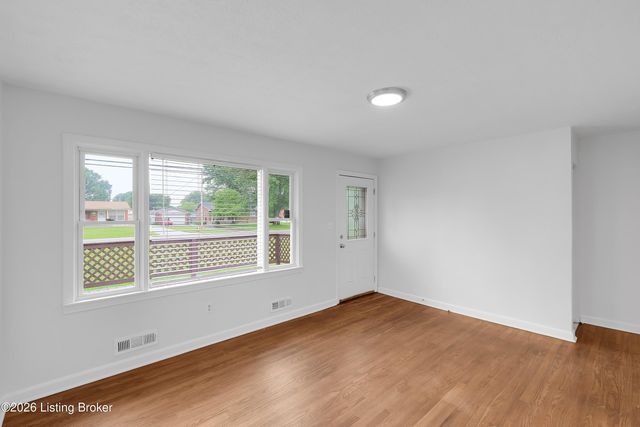 8810 Terry Rd, Louisville, KY 40258