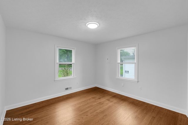 8810 Terry Rd, Louisville, KY 40258