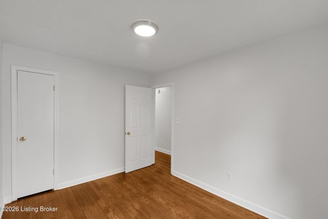 8810 Terry Rd, Louisville, KY 40258