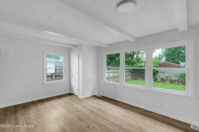 8810 Terry Rd, Louisville, KY 40258