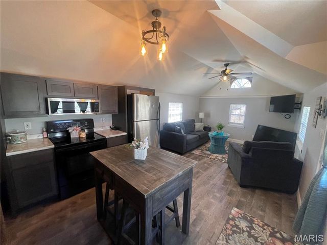 5984 Valley Drive, French Village, MO 63036